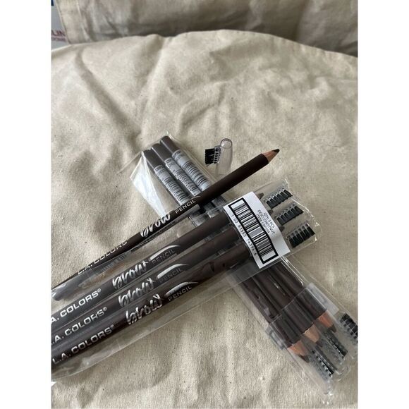L.A. Colors Chestnut Eyebrow Pencil with Brush -three - Picture 3 of 5